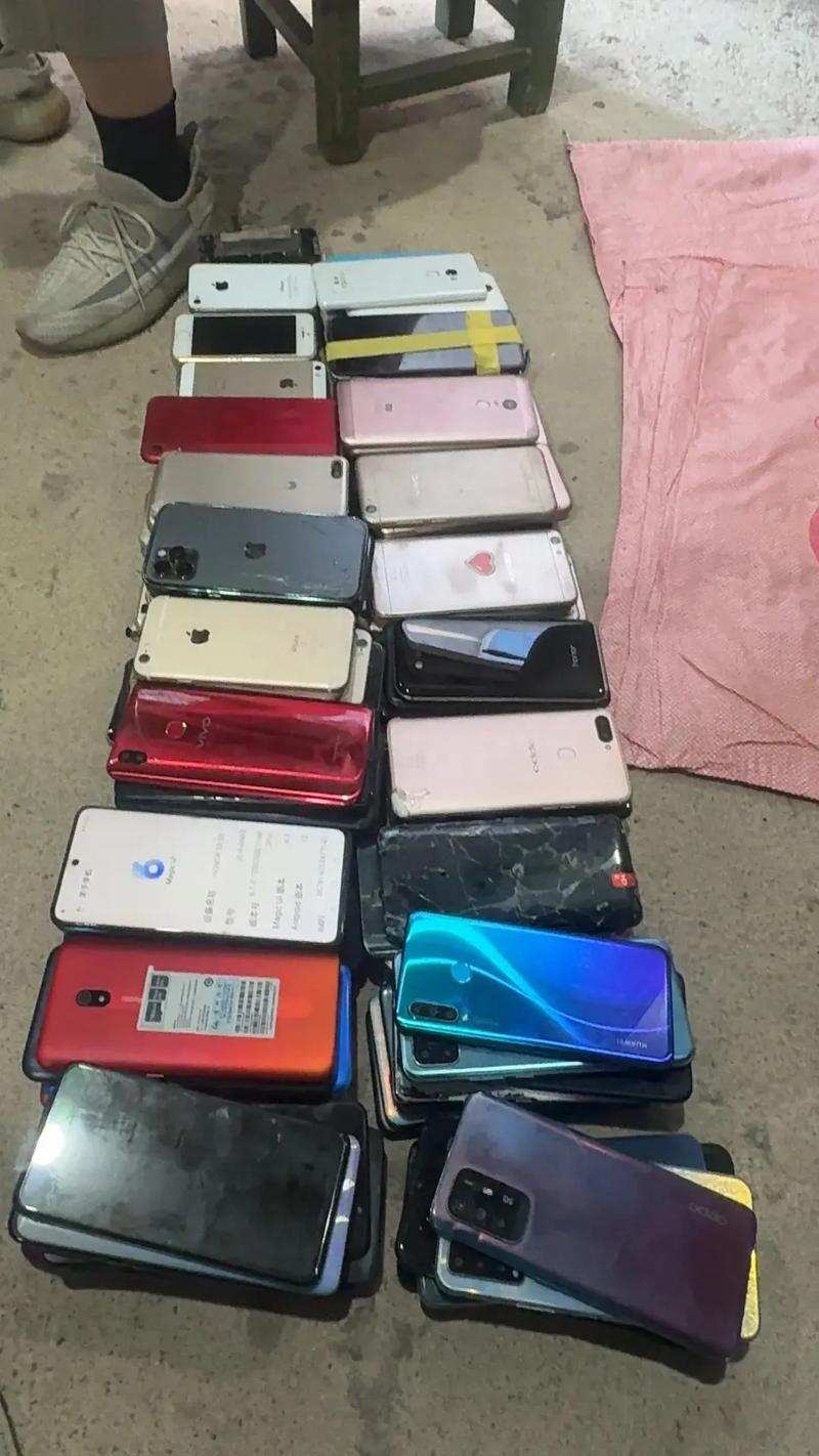 年底变现正当时 高价回收废旧手机电子产品，让闲置变现金！